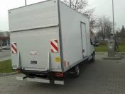 Przeprowadzki, transport, wywóz starych mebli. Magazynowanie mebli.