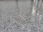 Posadzki żywiczne na balkony, tarasy, schody - imitacja granitu TROKEN STONE