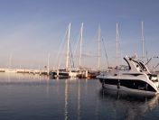 Czarter wynajem jacht motorowy motorówka Gdynia SunSail