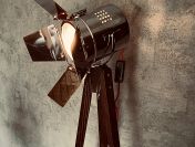 Lampa Loft industrialna reflektor do salonu