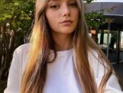 Napalona kobieta szuka mocnych wrażeń