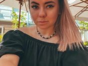 Napalona kobieta szuka sponsora