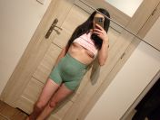 Młoda czarnula. Zdjęcia i filmy. Kamerka....