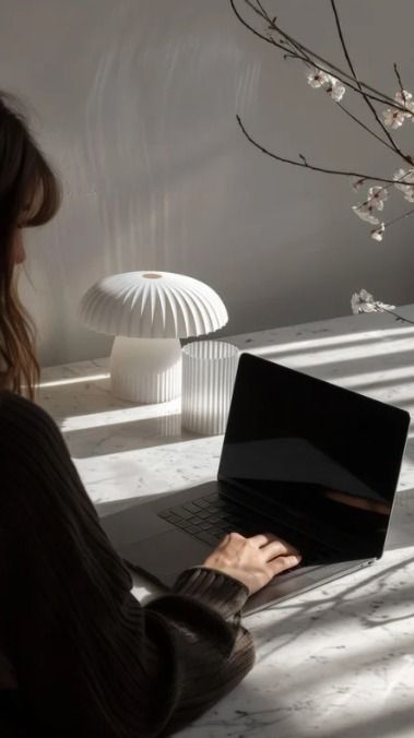 Praca zdalna w domu - odpisywanie na wiadomości Warszawa - Zdjęcie 1